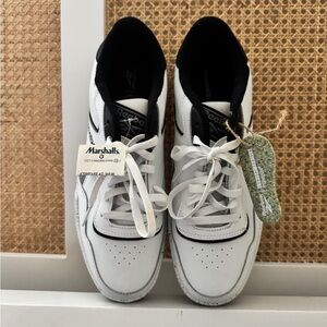 Reebok Classic White and Black Athletic Sneakers 11.5 men’s